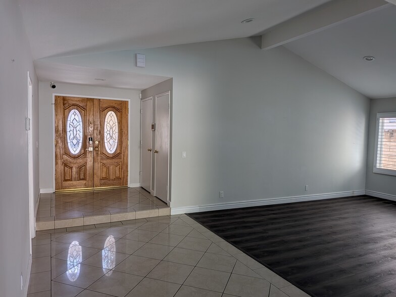 Building Photo - 20143 Baltar St