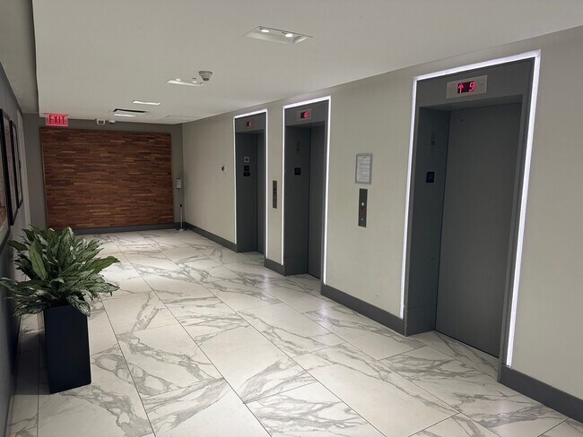 Building Photo - 8 Museum Way