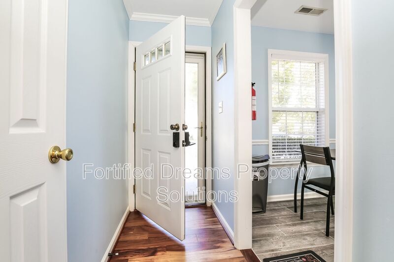 Building Photo - 198 Wesley Harris Cir