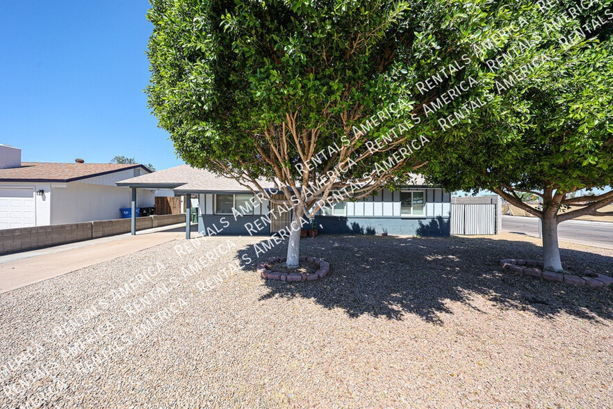 Building Photo - 3550 E Voltaire Dr
