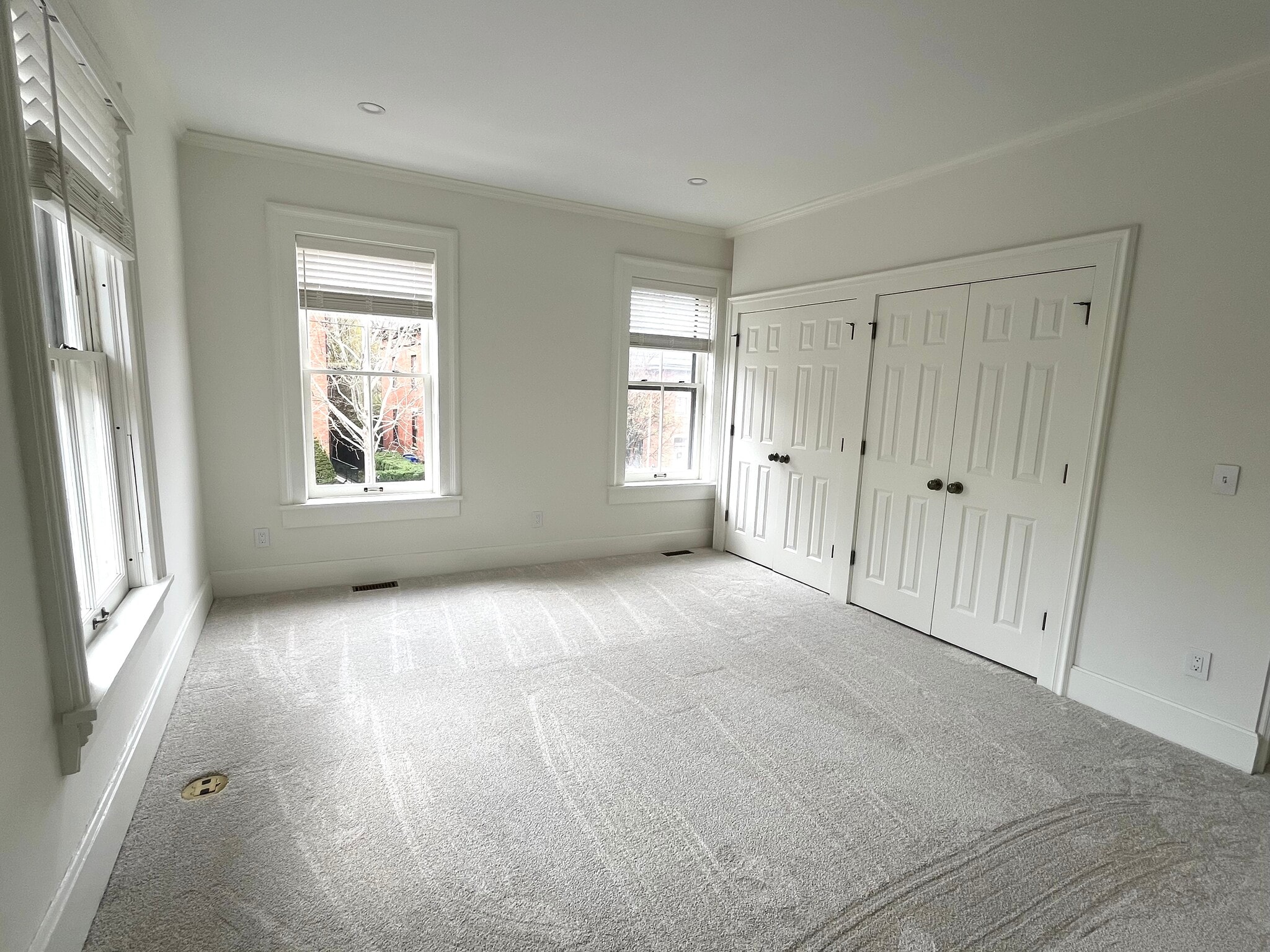 Building Photo - 672 Mohawk St