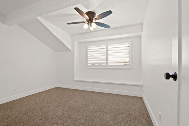 Building Photo - Beautiful Rehabbed Home In Mesa Verde with...