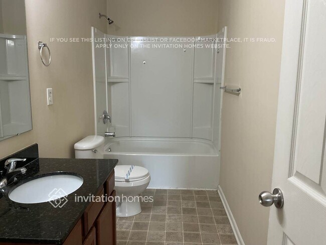 Building Photo - 1052 Sapphire Dr