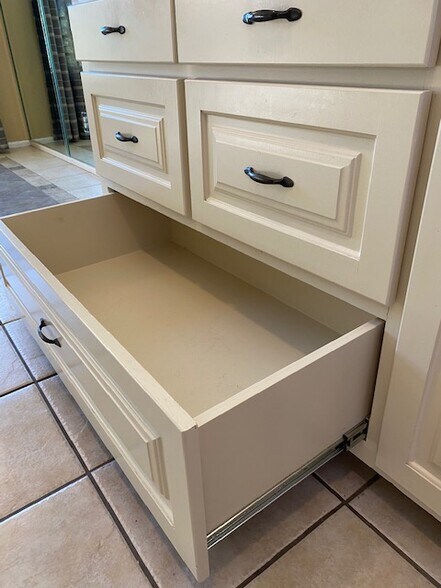 Deep Drawers - 105 Quail Run