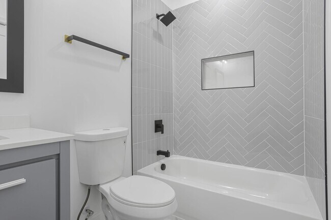 Building Photo - 961 Heyl Ave