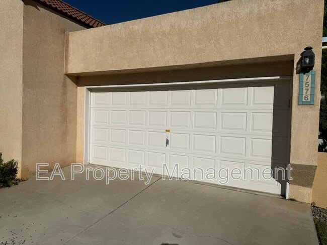 Building Photo - 7576 Keystone Dr NE