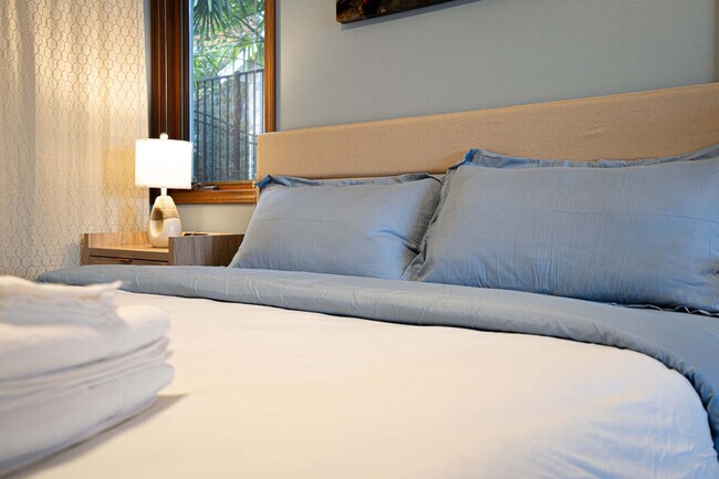 Building Photo - 10507 Rainier Ave S