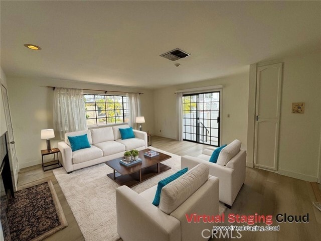Building Photo - 526 S Catalina Ave