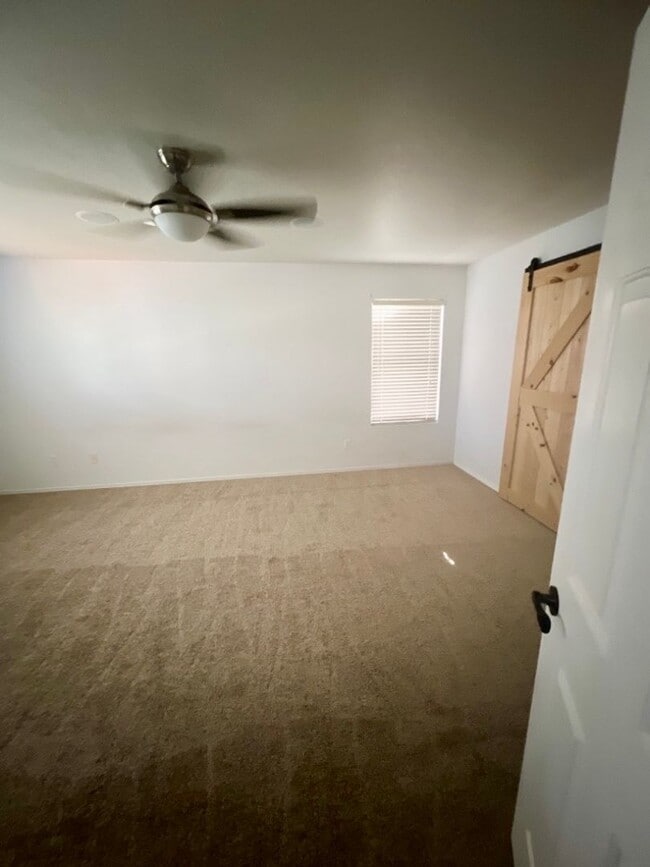 Building Photo - Perfect Location 202 & Guadalupe
