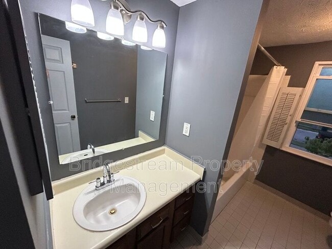 Building Photo - 1381 Firethorne Dr