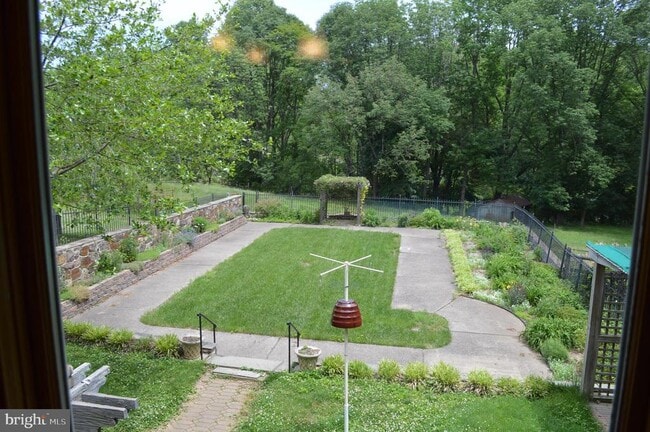 Building Photo - 373 Cheyney Rd