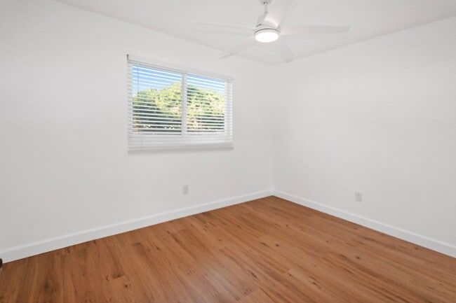 Building Photo - 3/2 Remodeled Home with Large Fenced Yard