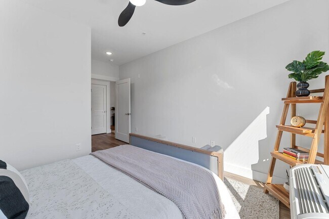 Building Photo - 54 Flagship St