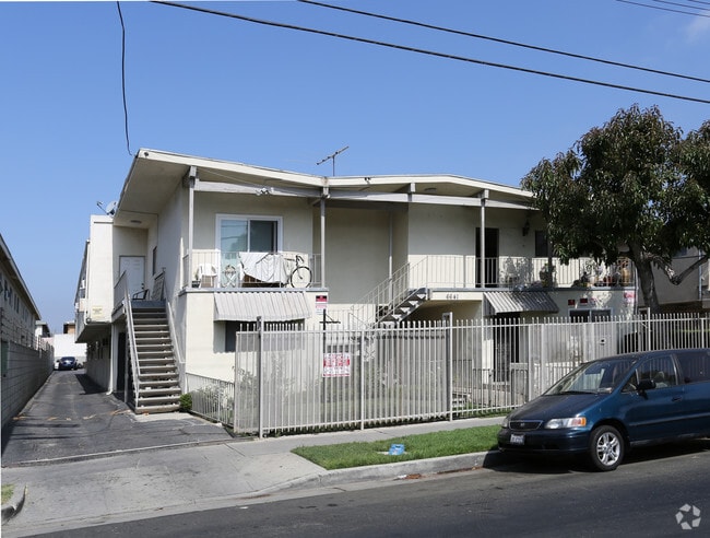 Primary Photo - Etiwanda Apartments