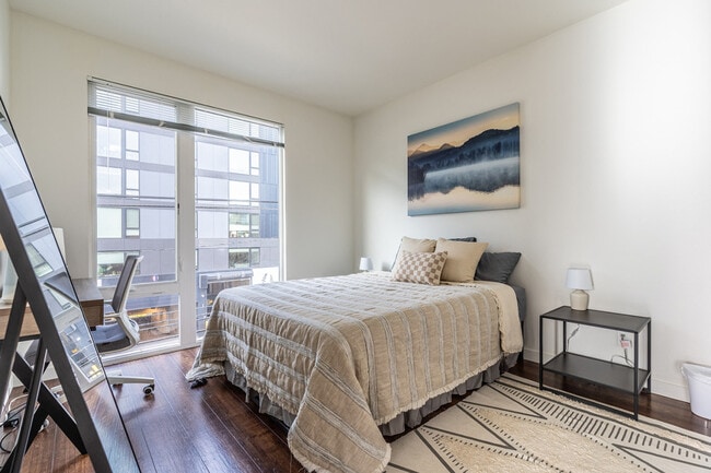 Building Photo - 2407 E Union St