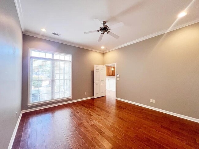 Building Photo - 107 Olde Towne Dr