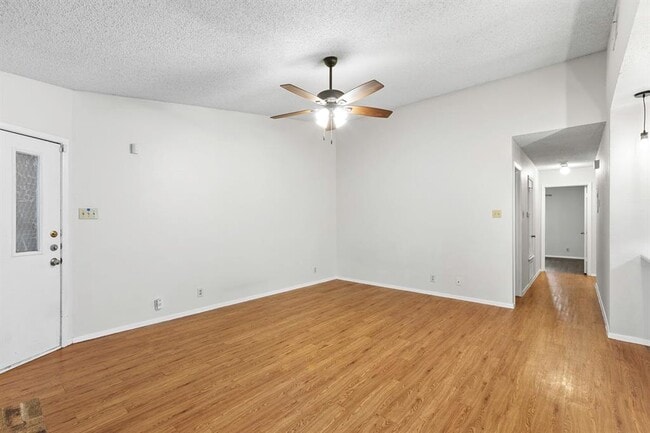 Building Photo - 9902 Brasher Dr
