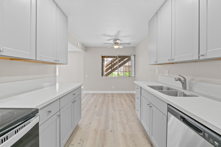 Building Photo - 212 S Kraemer Blvd