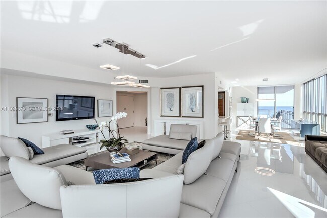 Building Photo - 3535 S Ocean Dr