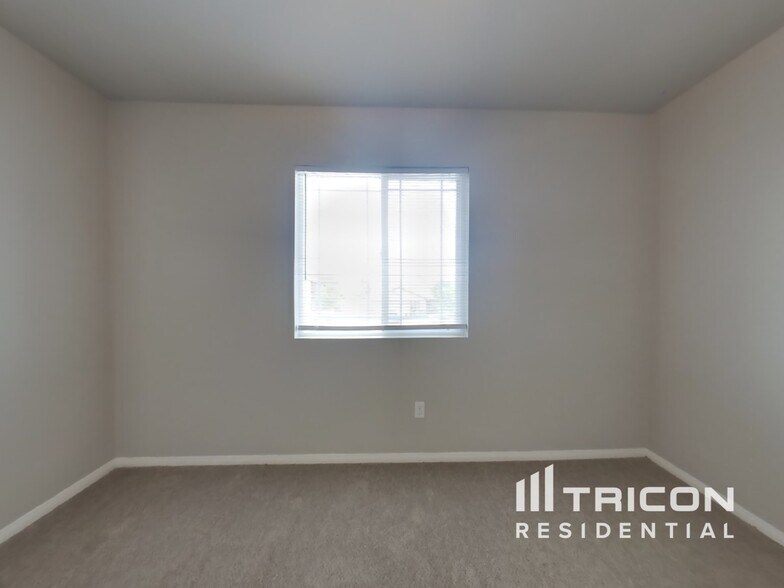 Building Photo - 13725 Polk Ct
