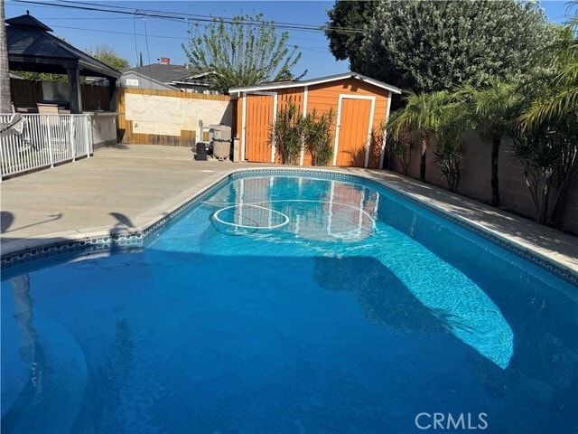 Building Photo - 12871 Russell Ave