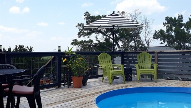 Building Photo - 21010 Stillwood Ct