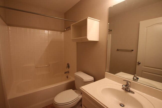 Building Photo - 16988 Loring Ln