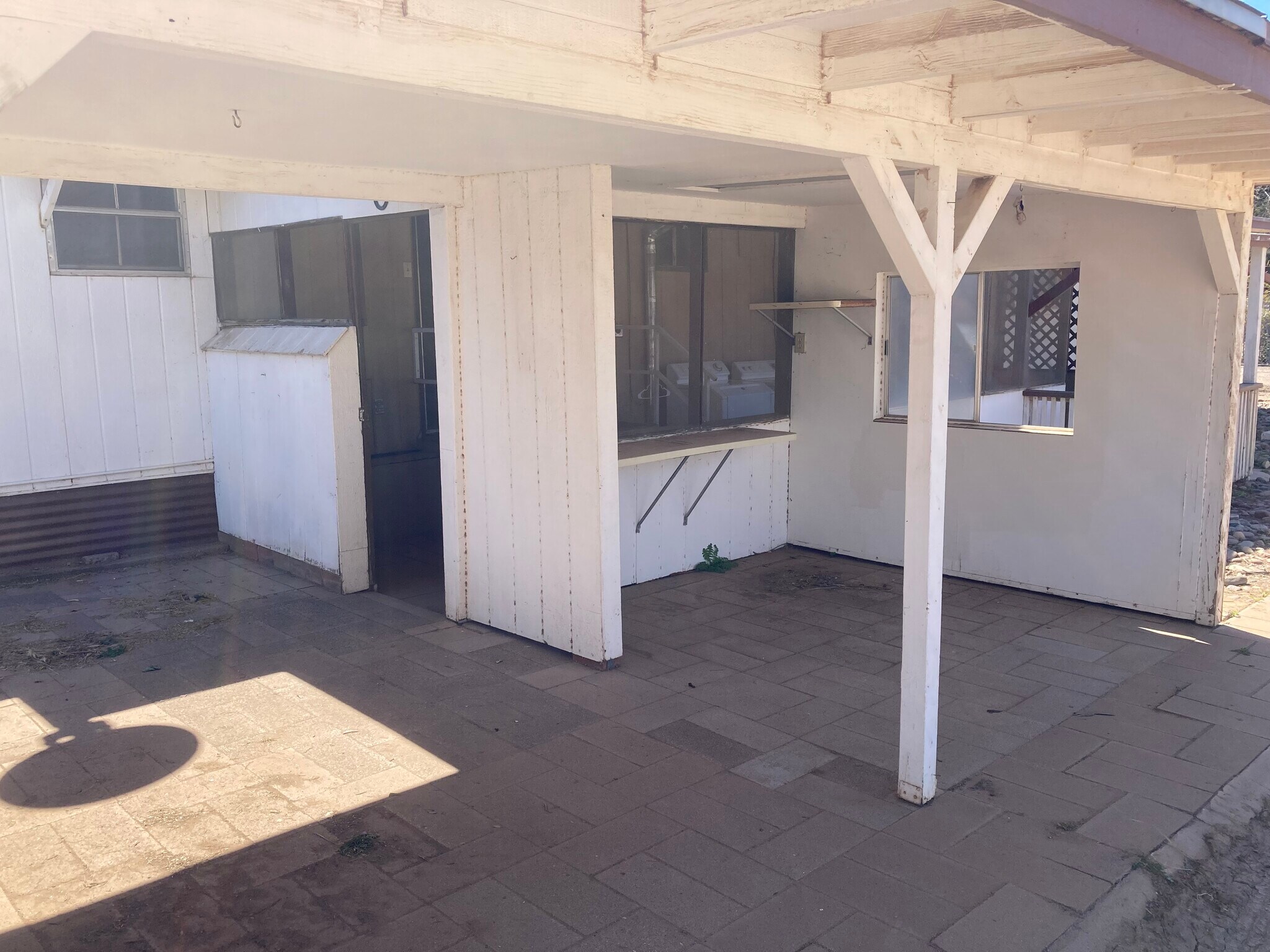 covered patio - 5400 W Calle Cayeus