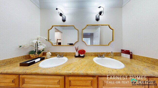 Building Photo - 7540 Quimby Ave