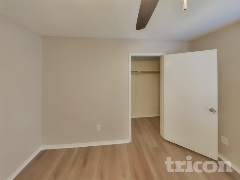 Building Photo - 7210 Compass Point Dr