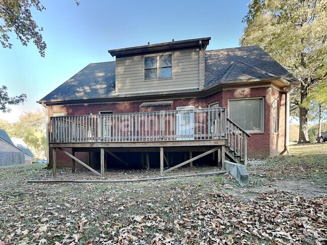 Building Photo - 6207 Chester Cv