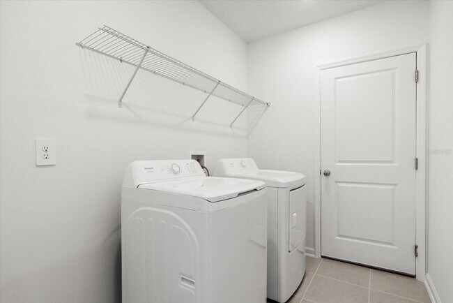 Building Photo - 1377 Loxley Trl