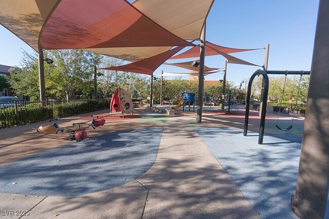 Building Photo - 1919 Foro Romano St