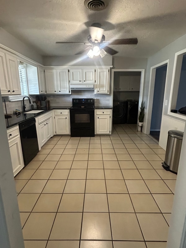 Building Photo - 606 W Ridge Dr