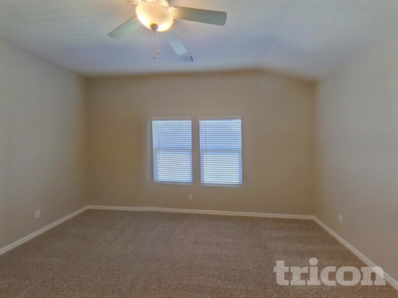Building Photo - 6124 Tawakoni Ln