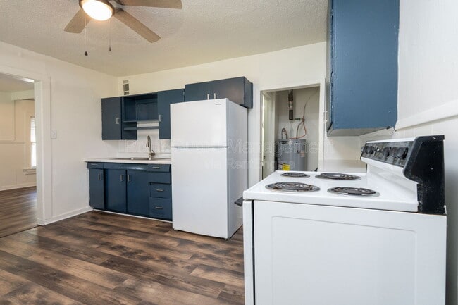 Building Photo - 1160 S Richmond Ave