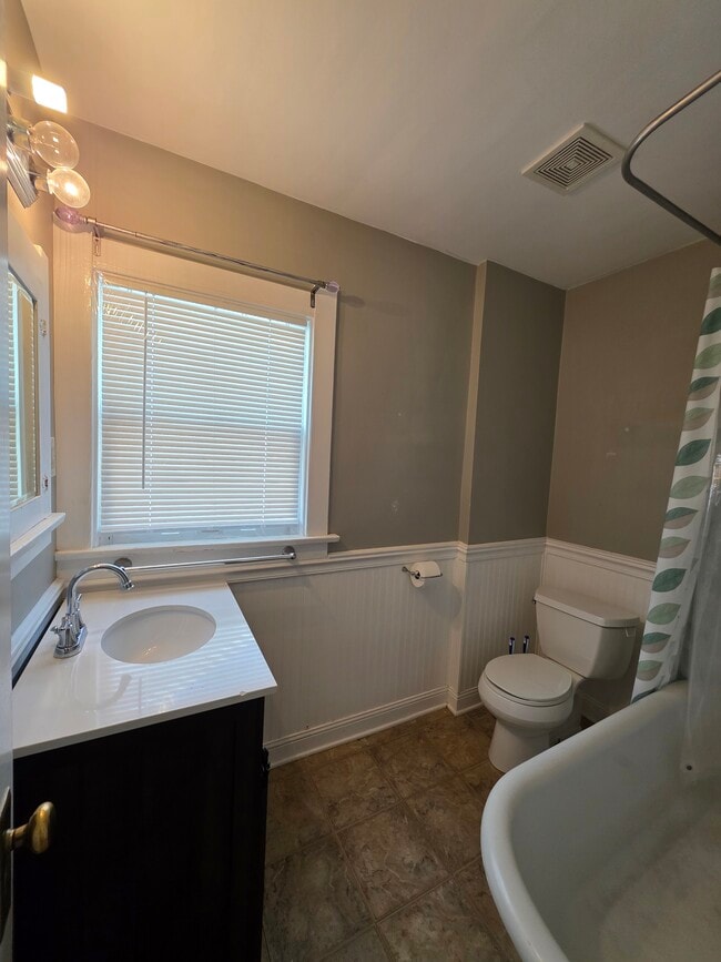 Bathroom - 12526 Hipp St