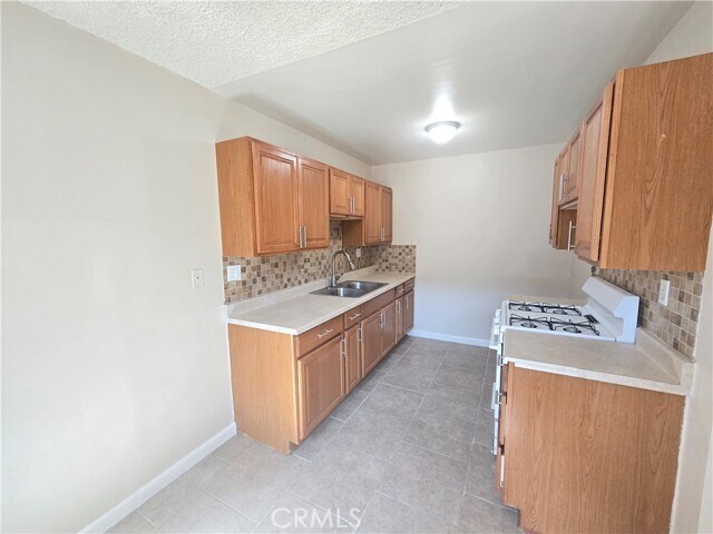 Building Photo - 811 Orchid Ct