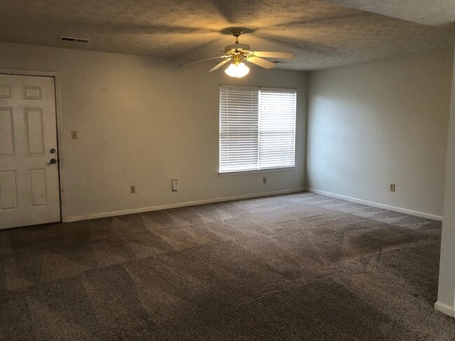 Building Photo - 665 Sherard Cir