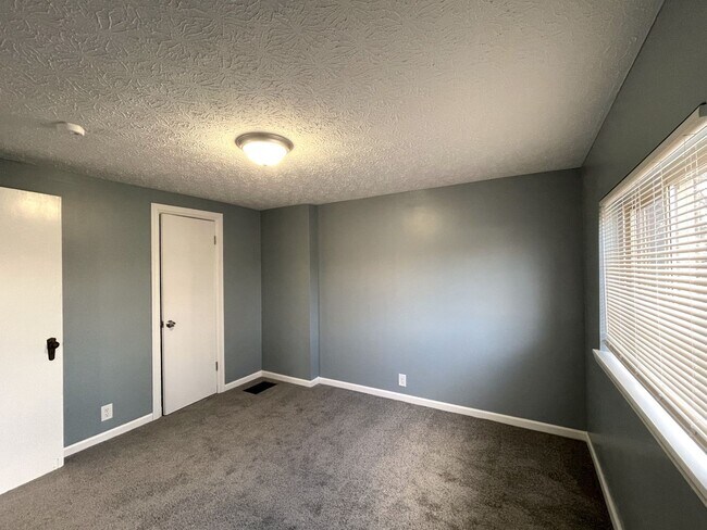 Building Photo - 1283 Linwood Ave