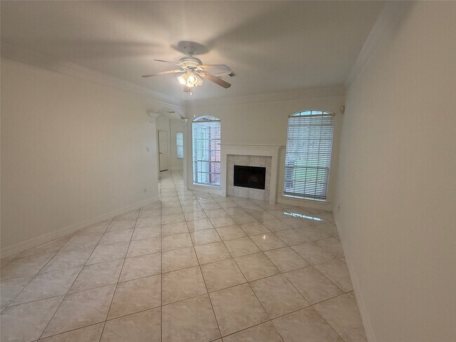 Building Photo - 4163 Surreydon Dr