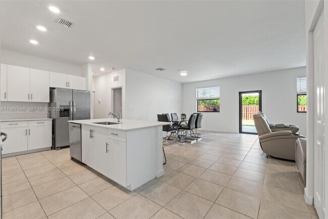 Building Photo - 11903 SW 241st St