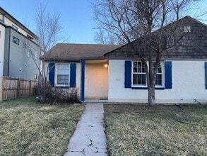 Building Photo - Quaint 2 Bedroom Duplex in the Highlands!!!