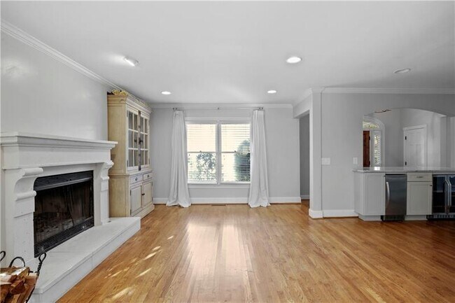 Building Photo - 105 Spruell Springs Rd
