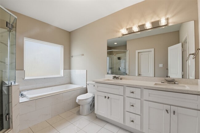 Building Photo - 1716 Ovid St