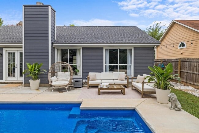 Building Photo - 1205 Rambling Trail