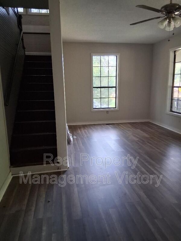 Building Photo - 1116 Potter Ave