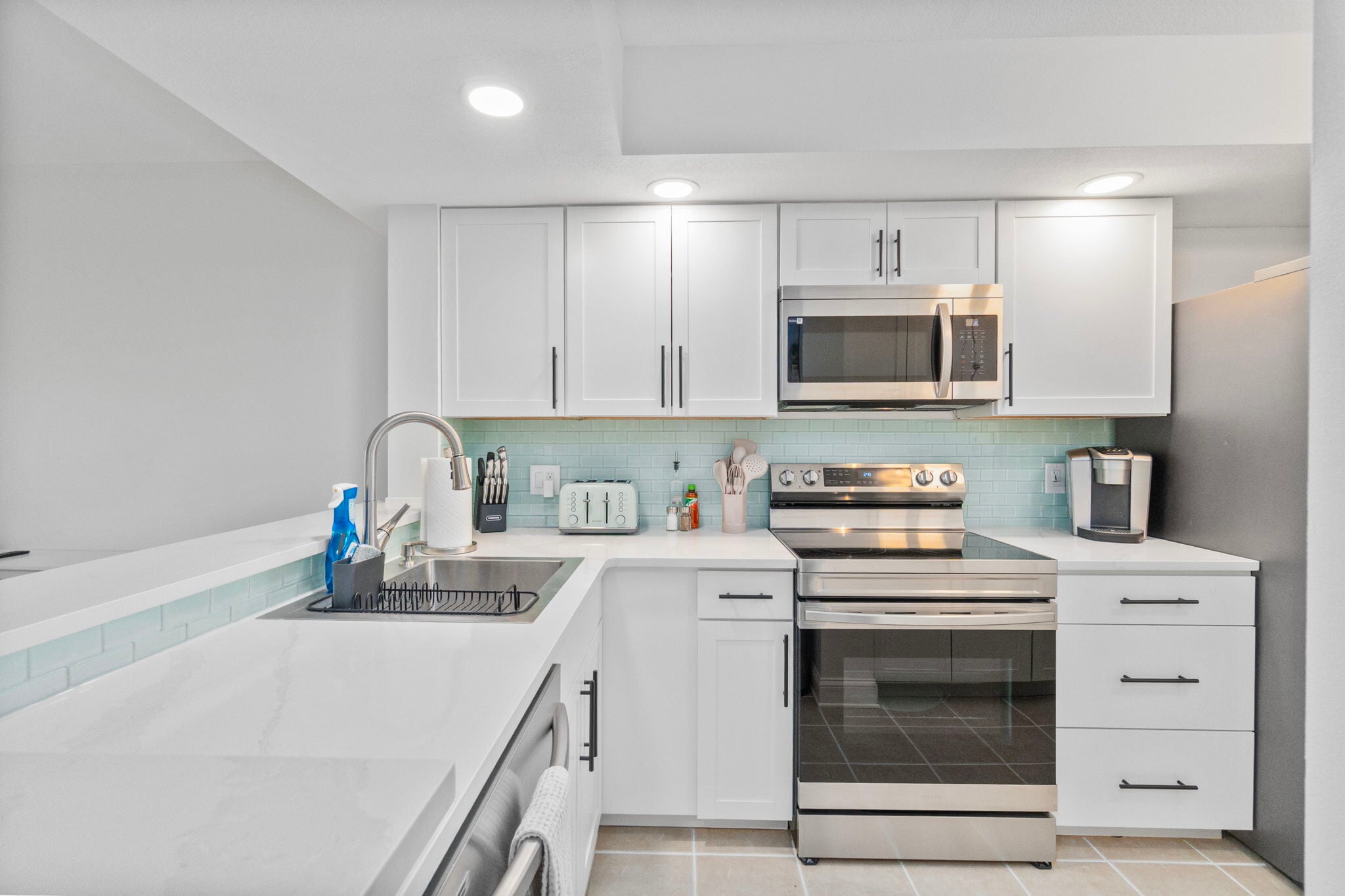 Building Photo - 433 Cerromar Ln