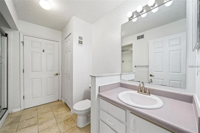 Building Photo - 823 Camargo Way