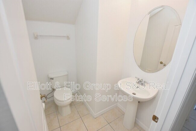 Building Photo - 6352 Sedgeford Dr